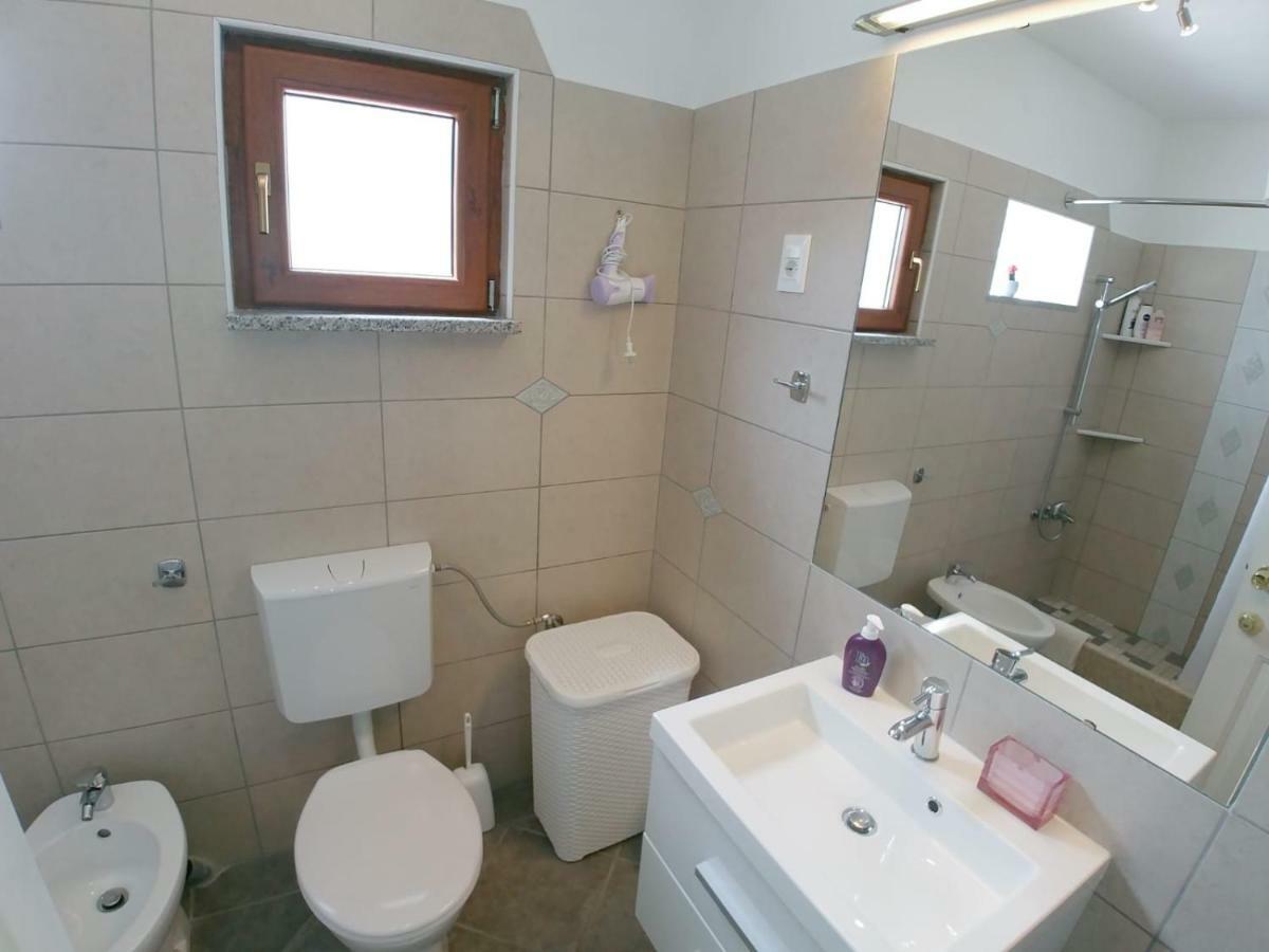 Abba Apartment Sveti Lovreč Pazenatički Exterior foto